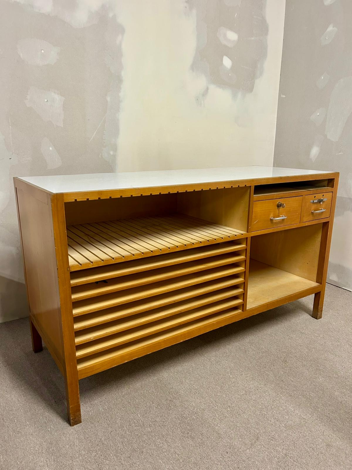 Vintage Sideboard Holz, Verkaufstresen,Regalböden/Schubladen