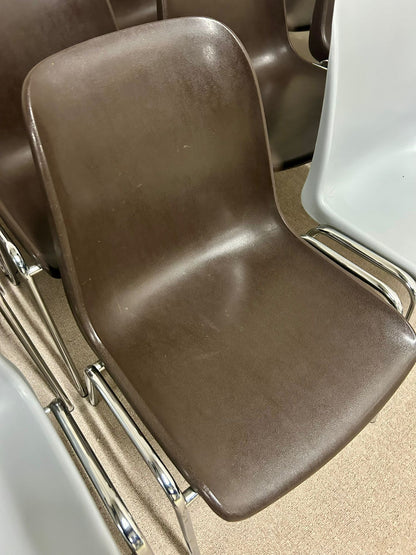 Stuhl stapelbar 2x Vintage Designklassiker braun