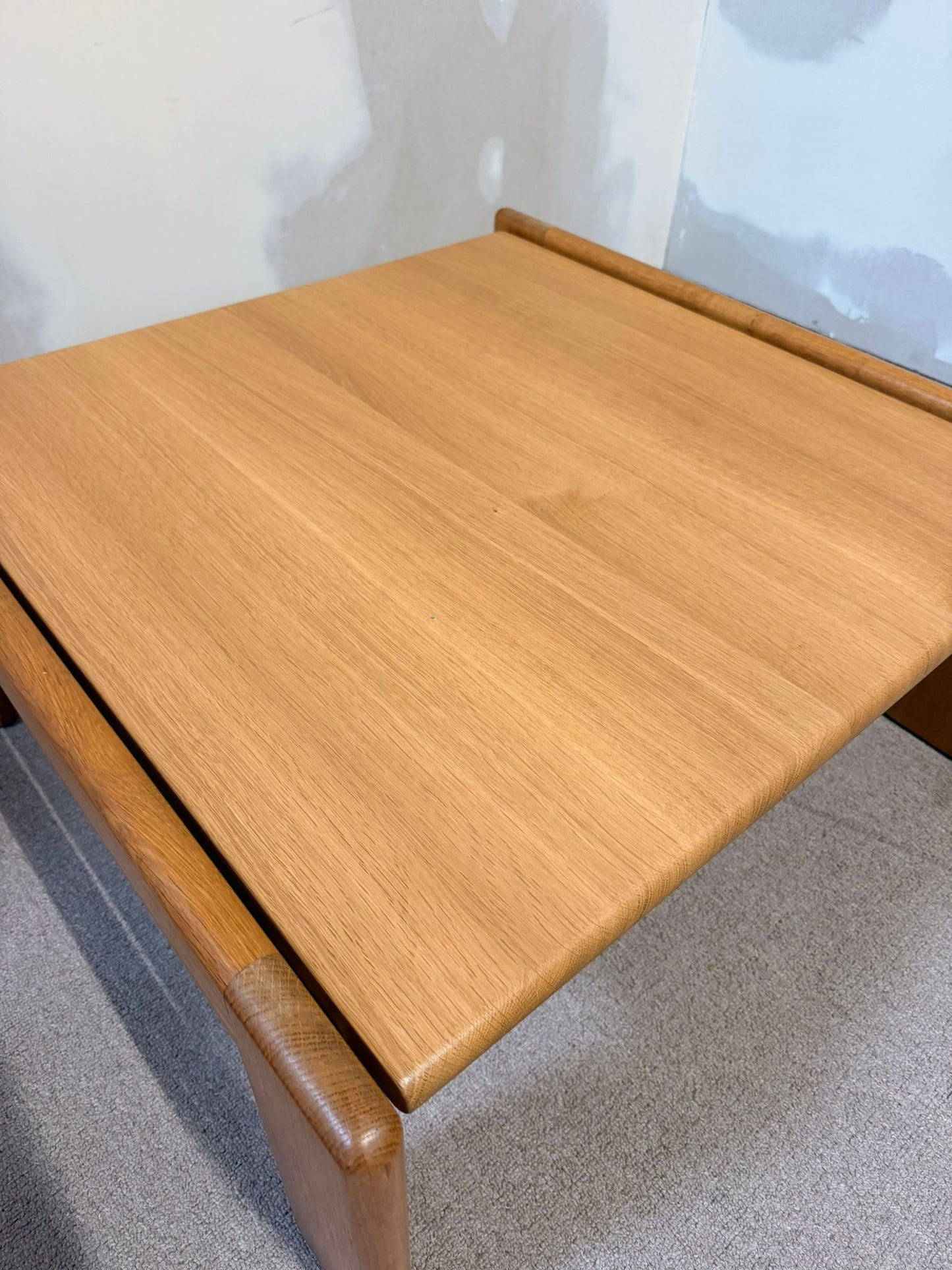 Schwedischer quadratischer vintage Couchtisch aus Holz