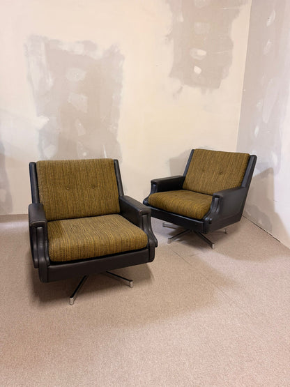 Edle Vintage Club Sessel mit drehbarem Metallfuss 70`s