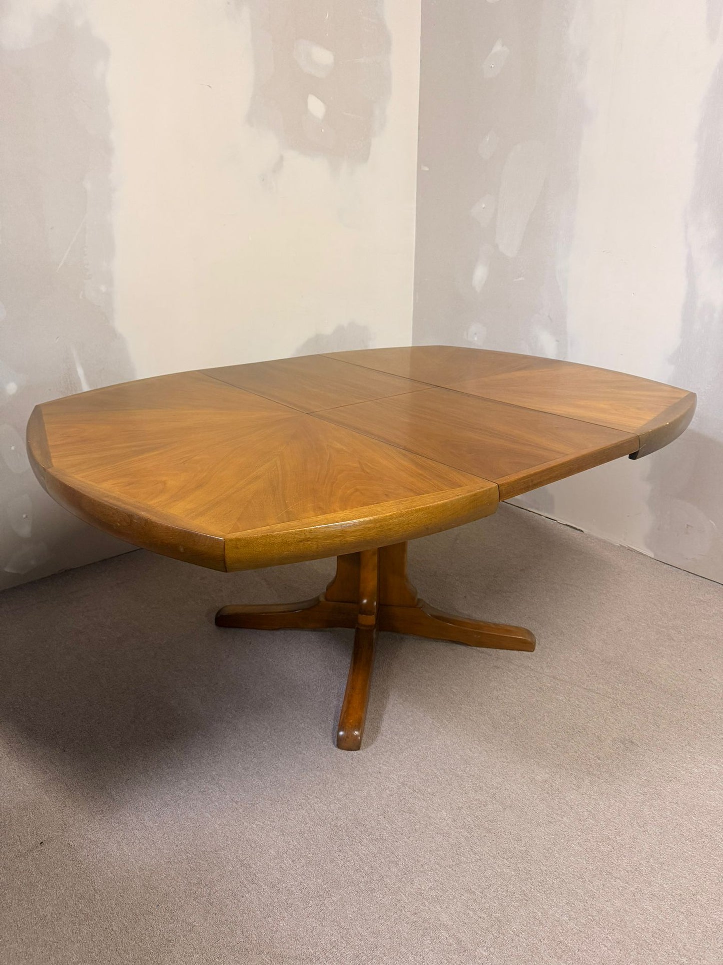Dänischer ausziehbarer Mid Century Teak Esstisch