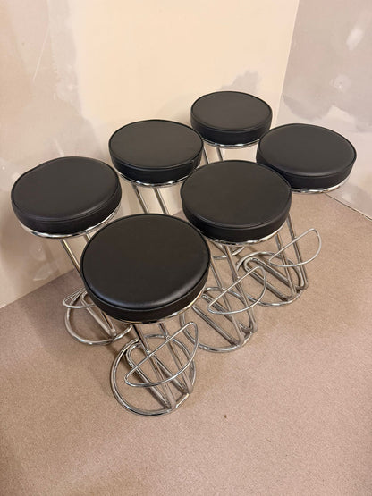 6x Barhocker Z-Modell, schwarze Polsterung mit Chromgestell