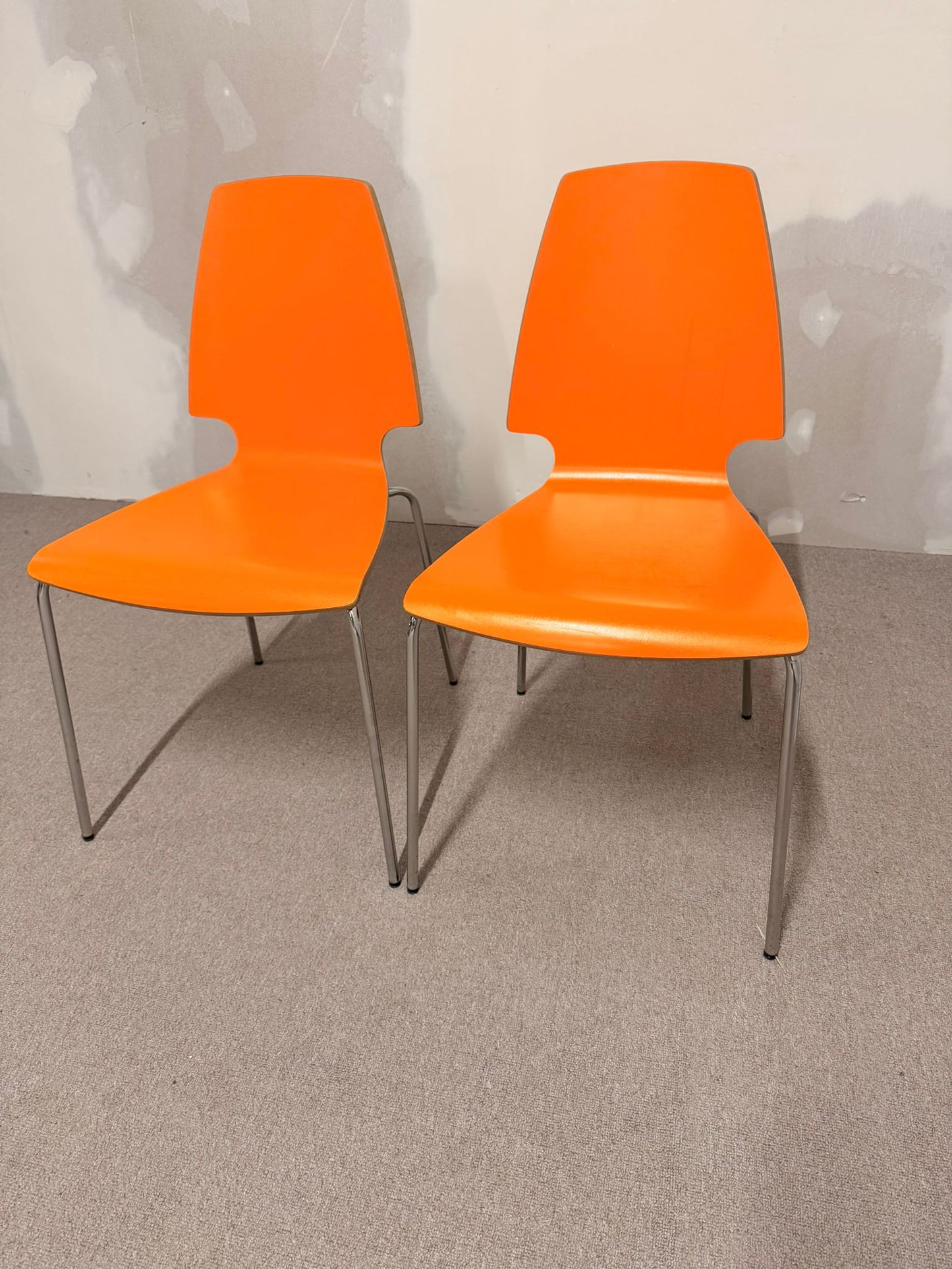 2x Ikea Vilmar Stuhl in orange, stapelbar