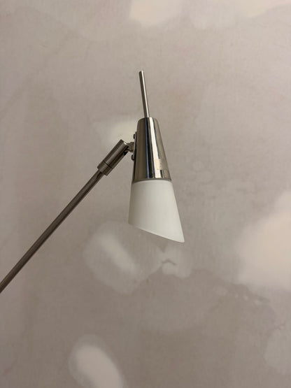 Filigrane Stehlampe Leseleuchte mit Schwenkarm, Edelstahl