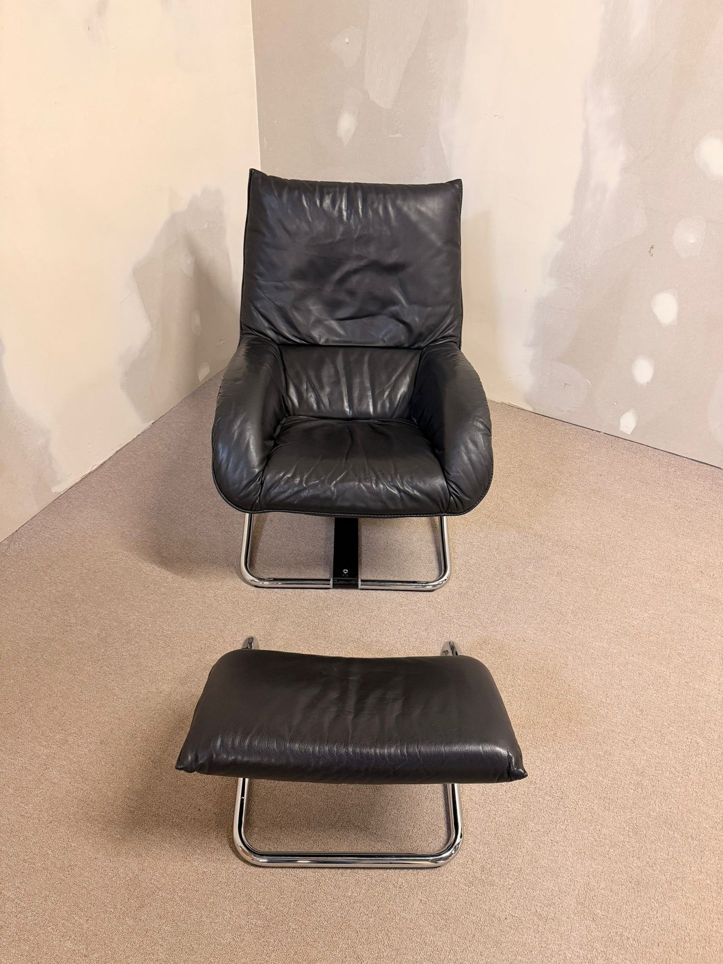 Robert Haussmann Schaukelstuhl mit Fusshocker Loungesessel