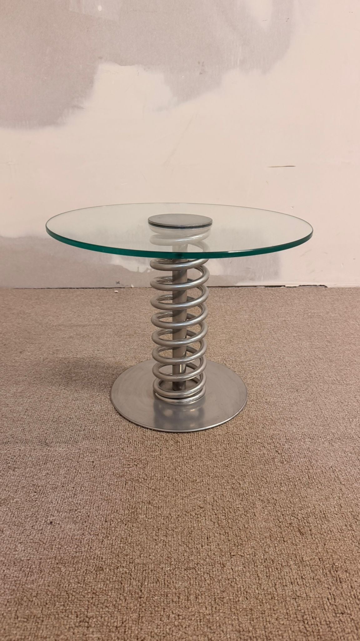 Space Age Beistelltisch Couchtisch aus Glas mit Spiralfeder