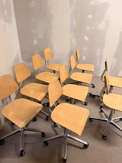 Schweizer Atelier Embru Schulstuhl Bürostuhl mit Rollen 38x