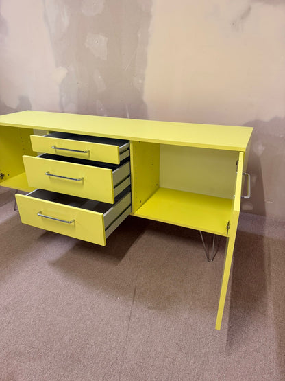 Modernes limettengrünes Sideboard Büffet im Retro Stil