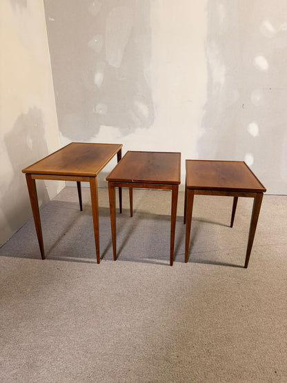 Satztische aus Teak, skandinavisches Design der 60er Jahre