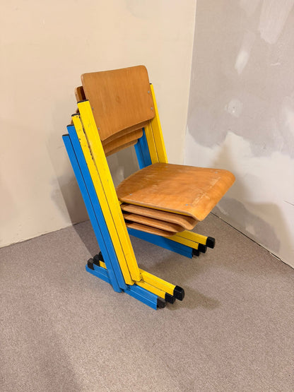 Vintage Schulstuhl in gelb, Stapelstühle für Kinder
