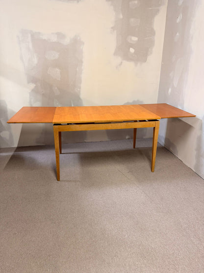 Kondor Tisch aus Teakholz Furnier ausziehbar Made in Germany