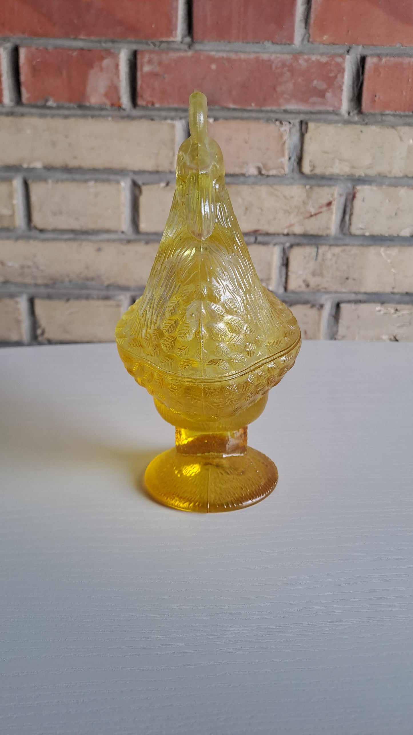 Vintage Bonboniere Hahn aus bernsteinfarbigem Glas