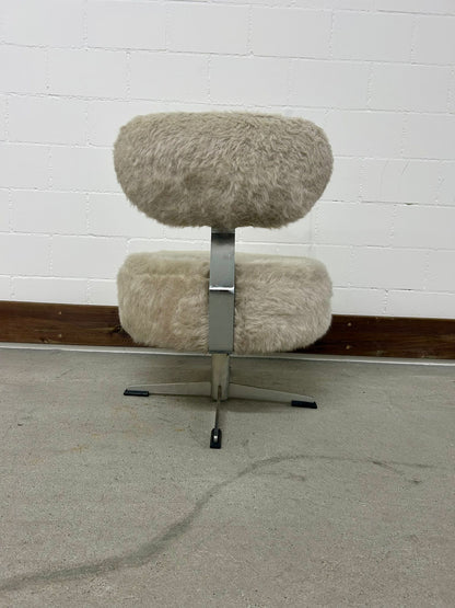 70er Jahre Mid Century Plüschsessel Schminksessel Flokati