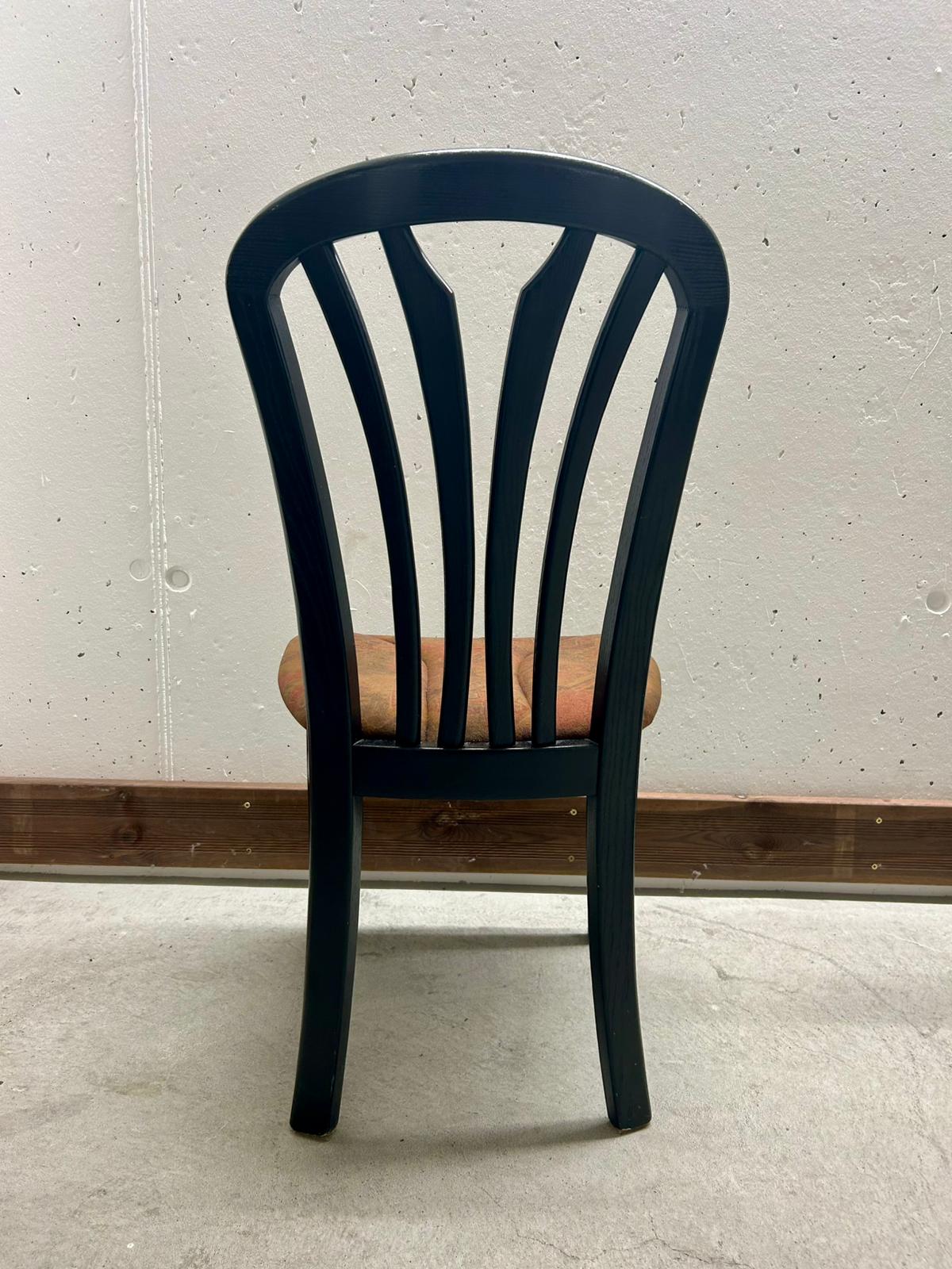 Esstischgruppe, 1 ausziehbarer Tisch und 4 Stühle, 5 teilig