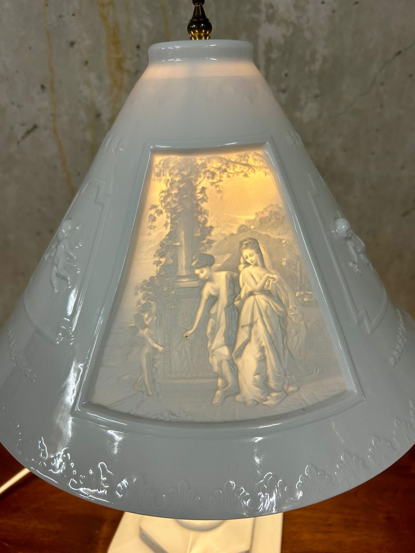 Seltene Litophanie Tischlampe aus Porzellan Keramik