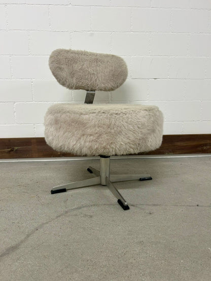 70er Jahre Mid Century Plüschsessel Schminksessel Flokati