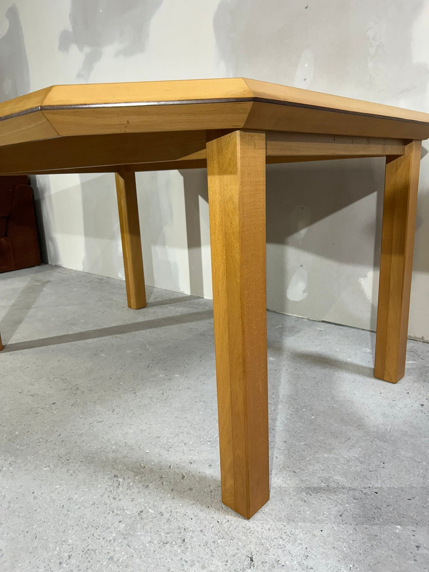 Robuster vintage Esstisch aus Holz Küchentisch stabil