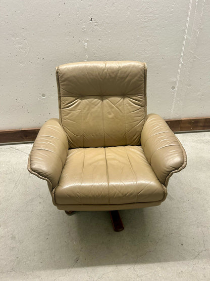 Mid-Century Leder Drehsessel, Möbelindustrie SEM