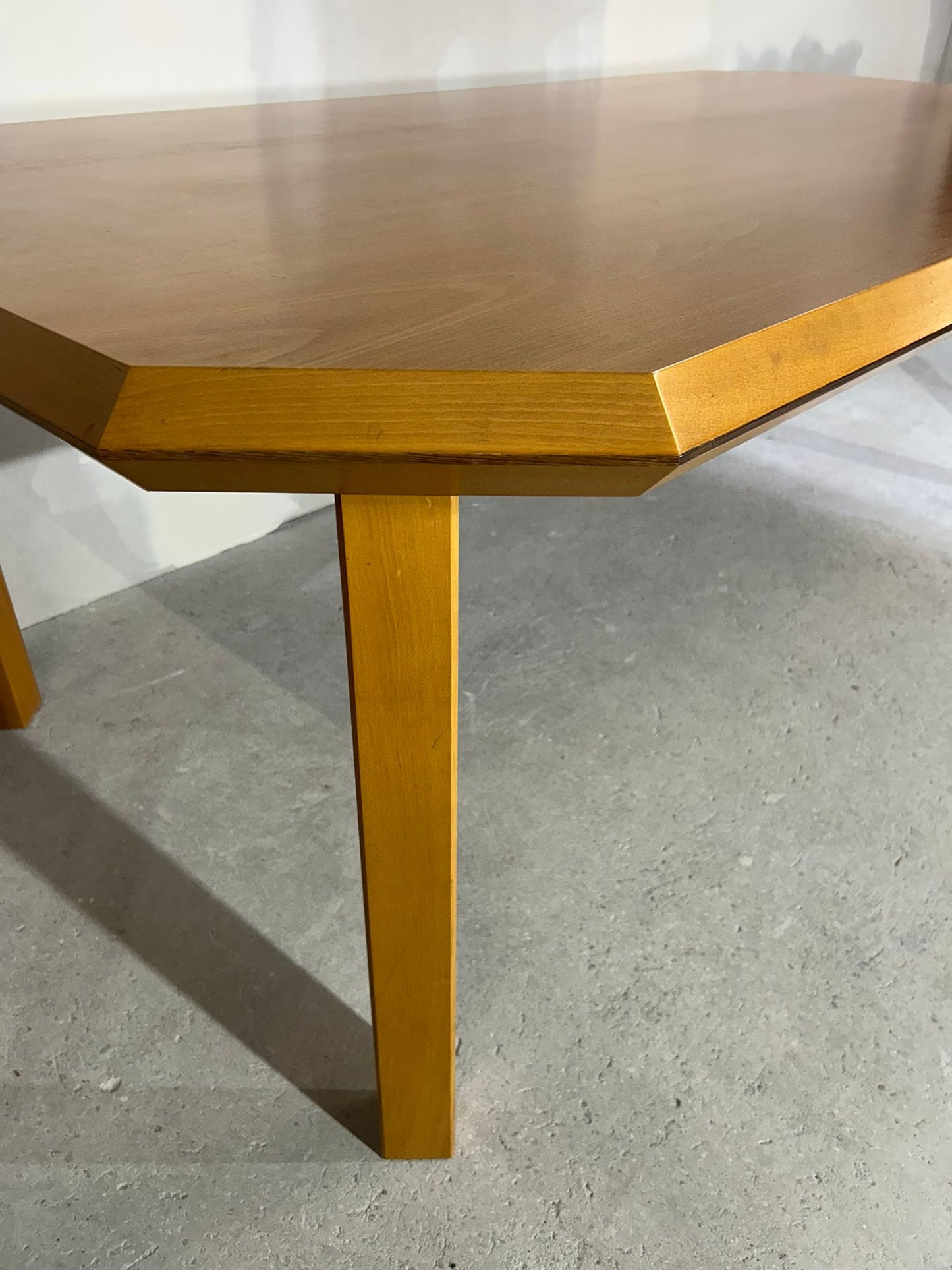 Robuster Vintage Esstisch aus Holz stabil 220 cm Tisch