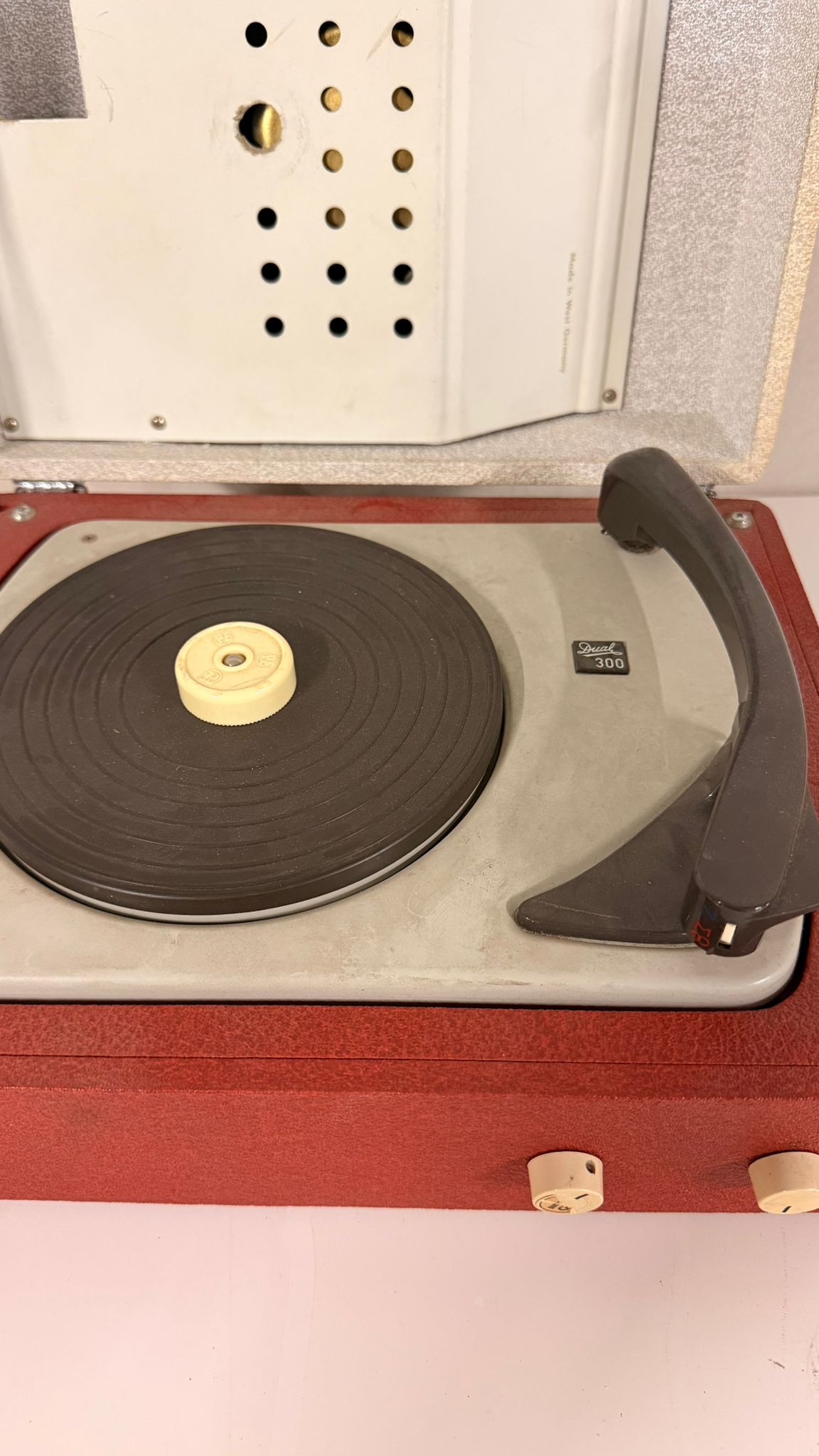 Vintage retro Kofferplattenspieler Dual Party im Koffer 60`s