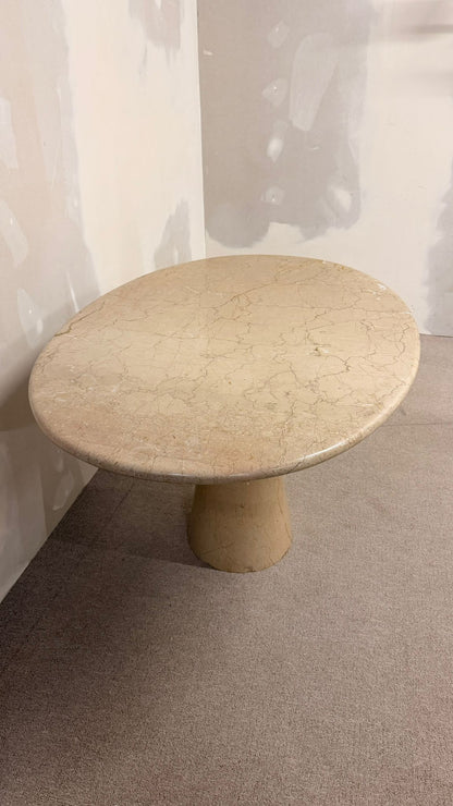 Italienischer Esstisch aus Marmor in ovaler Form