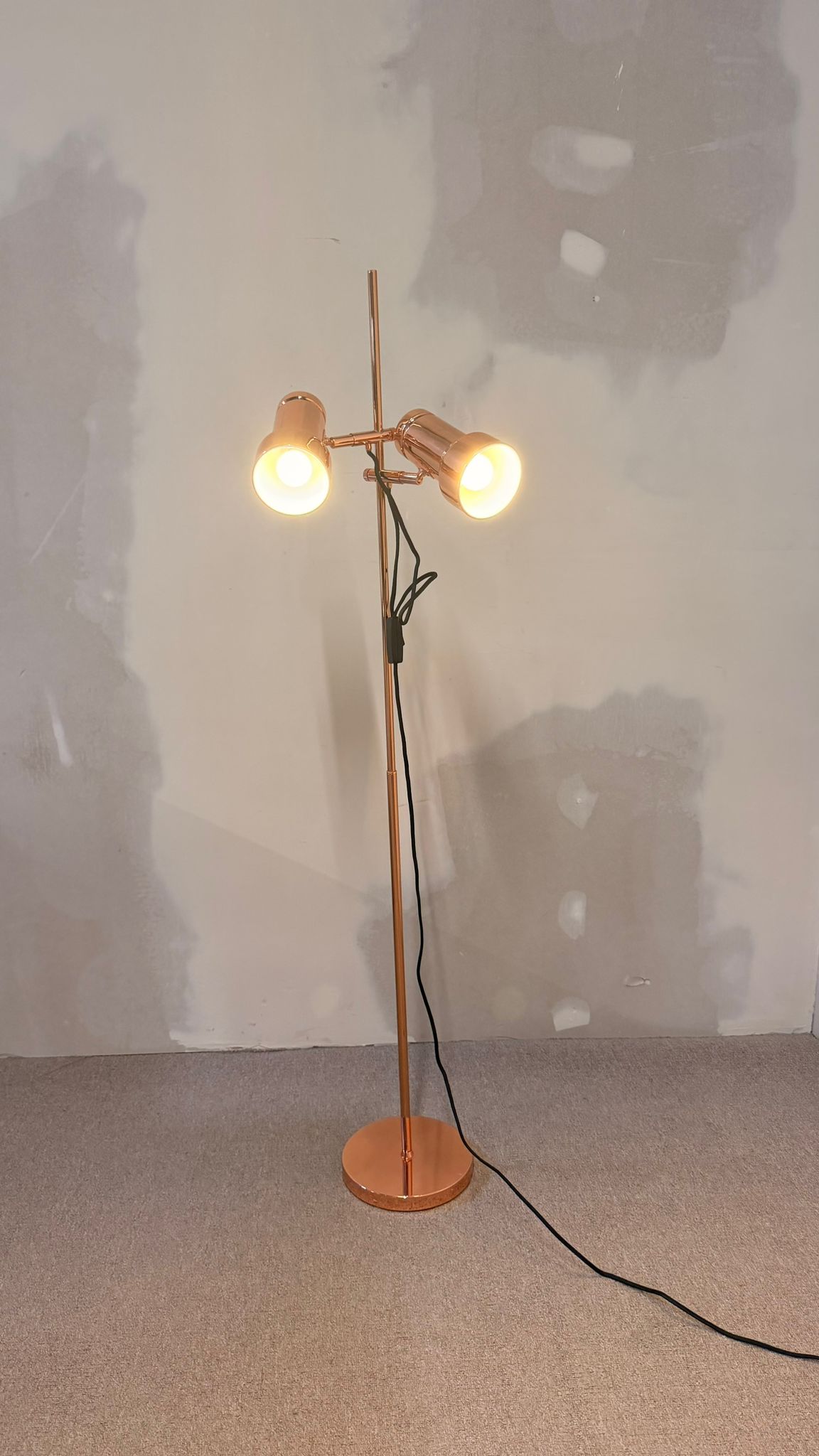 Frandsen Design Stehlampe Roségold Metall Dänemark