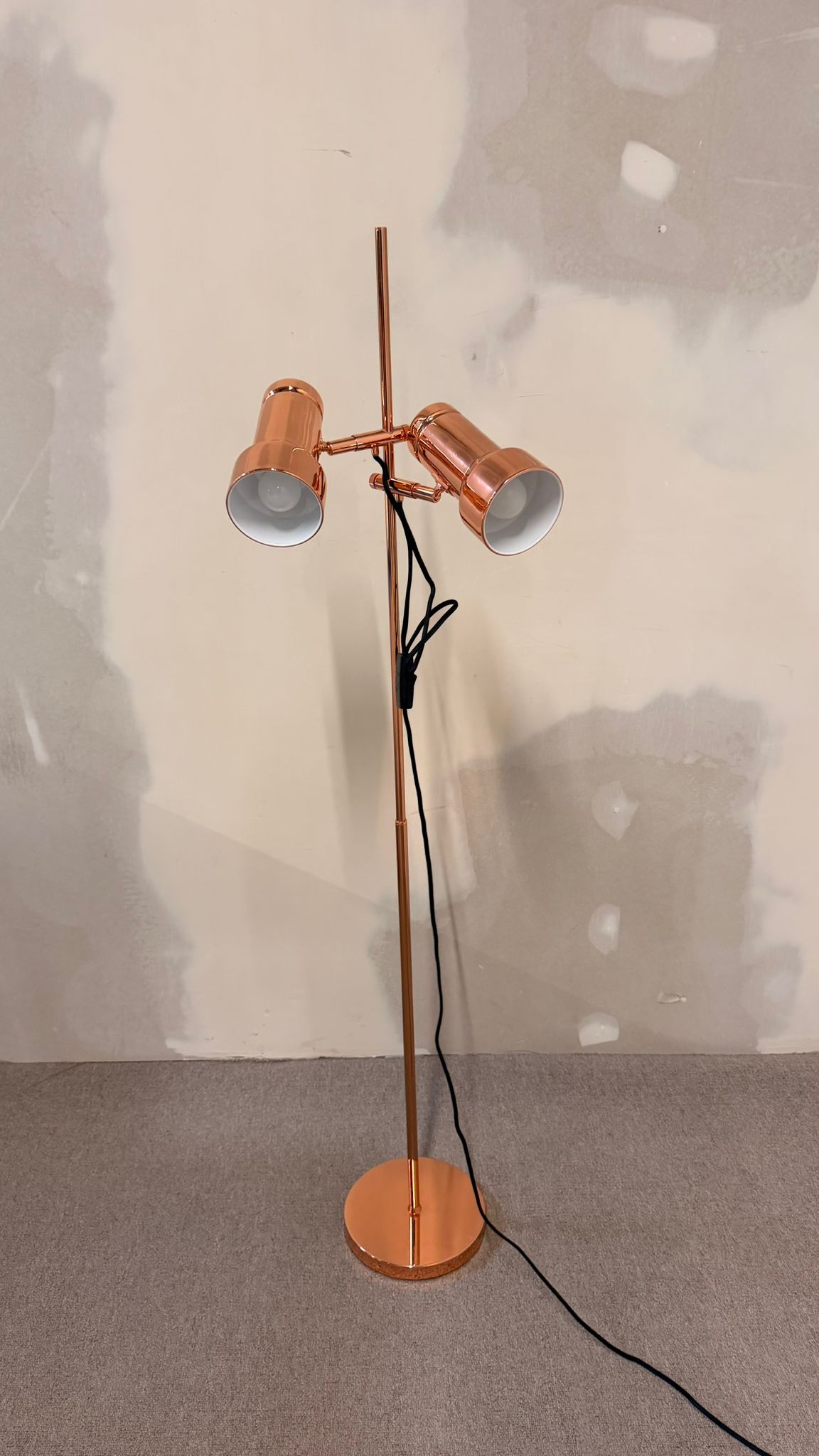 Frandsen Design Stehlampe Roségold Metall Dänemark