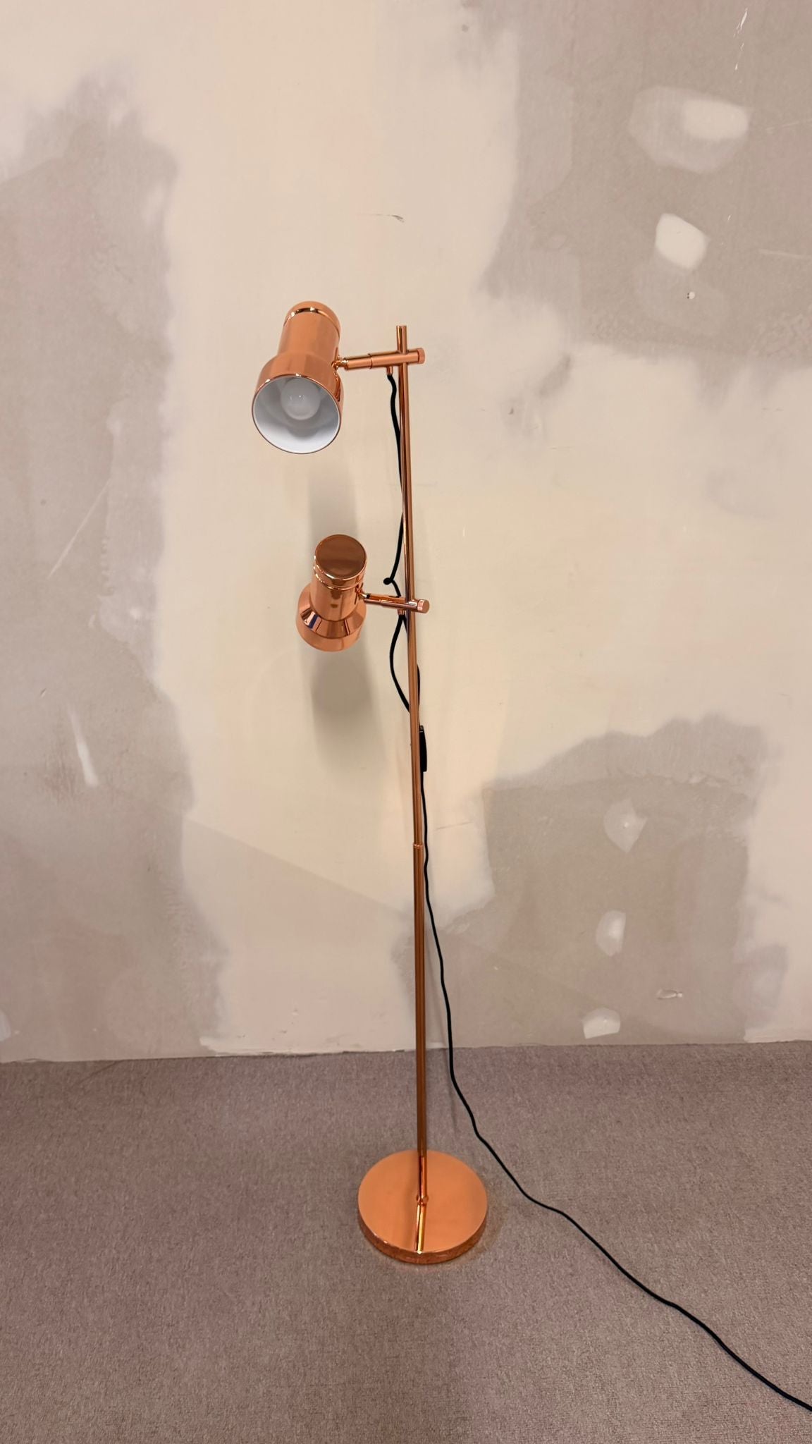 Frandsen Design Stehlampe Roségold Metall Dänemark