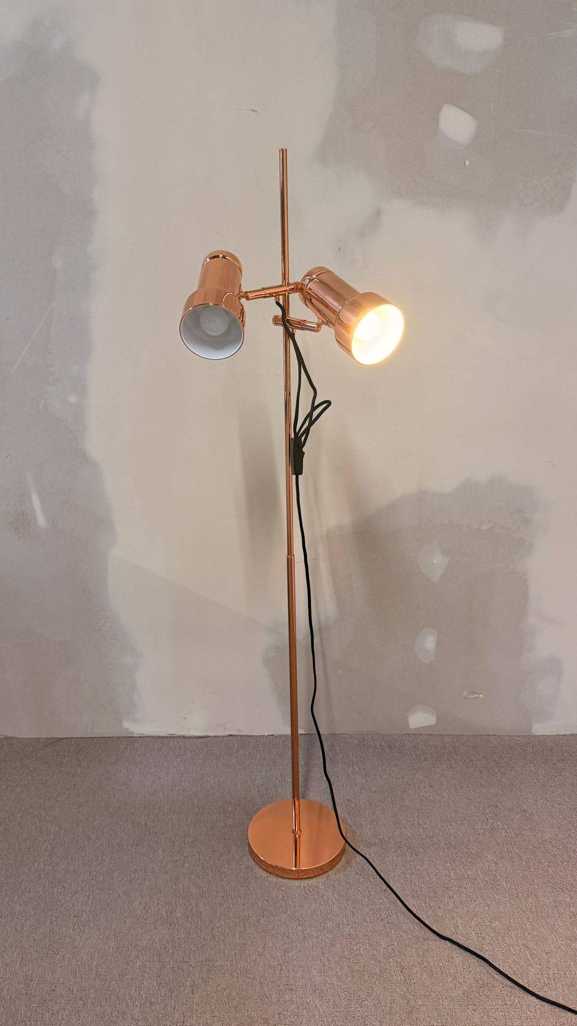Frandsen Design Stehlampe Roségold Metall Dänemark