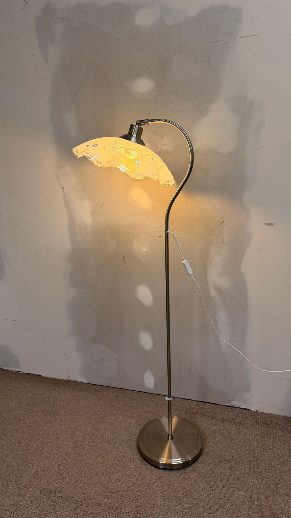 Stehlampe mit Schwanenhals Blumenmuster Lampenschirm Glas