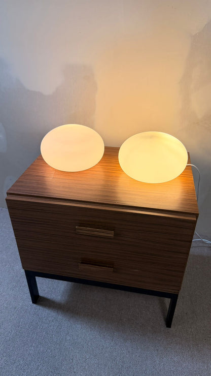Space Age Tischlampe in Kieselsteinform Opalglas,2