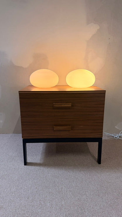 Space Age Tischlampe in Kieselsteinform Opalglas,2