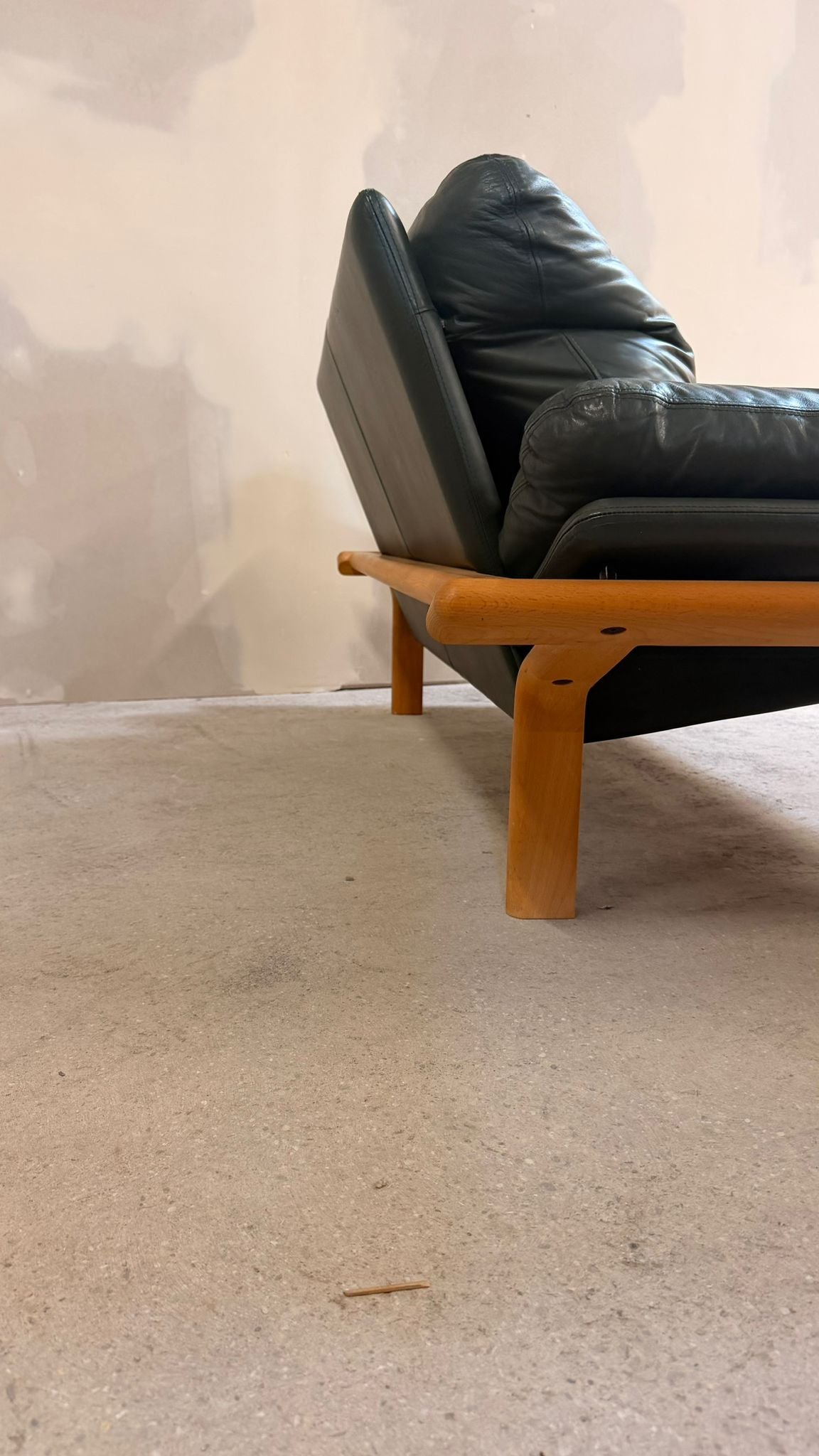 Dänisches 2-Sitzer Sofa aus Teak und dunkelgrünem Leder 70`s