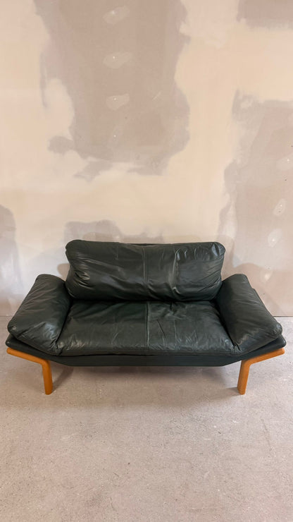 Dänisches 2-Sitzer Sofa aus Teak und dunkelgrünem Leder 70`s
