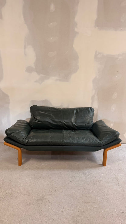 Dänisches 2-Sitzer Sofa aus Teak und dunkelgrünem Leder 70`s