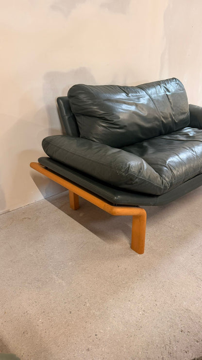 Dänisches 2-Sitzer Sofa aus Teak und dunkelgrünem Leder 70`s