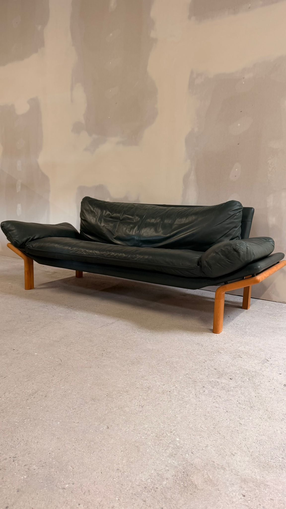 Dänisches 3-Sitzer Sofa aus Teak und dunkelgrünem Leder 70`s