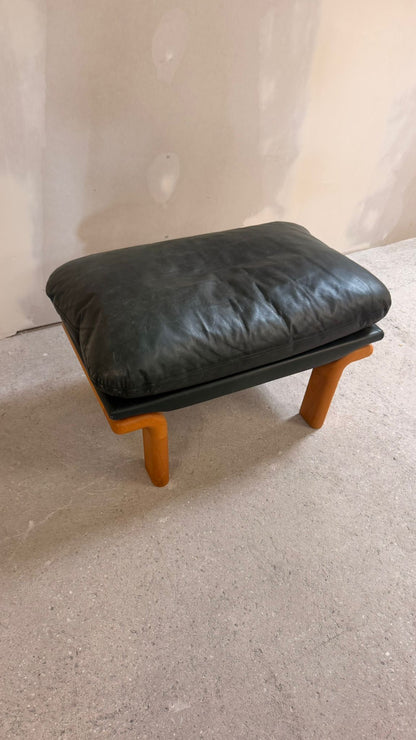 Dänischer skandinavischer Fusshocker Ottoman Teakholz Leder