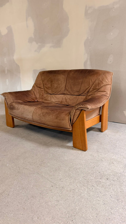 Brutalistisches 2er Sofa aus Leder und Teakholz aus den 70er