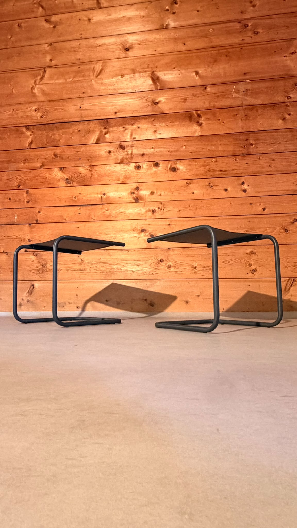Club Beistelltisch Mattschwarz von FIAM Freischwinger Design