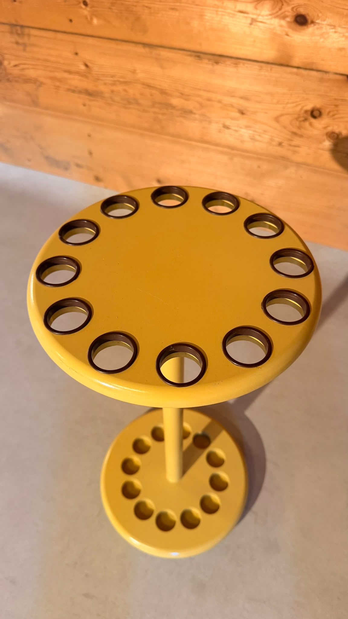 Vintage Design Regenschirmständer Gelb aus den 80er
