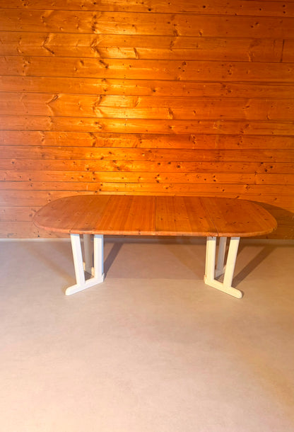 Esstisch aus Kiefer Massivholz im Landhaus Stil, ausziehbar