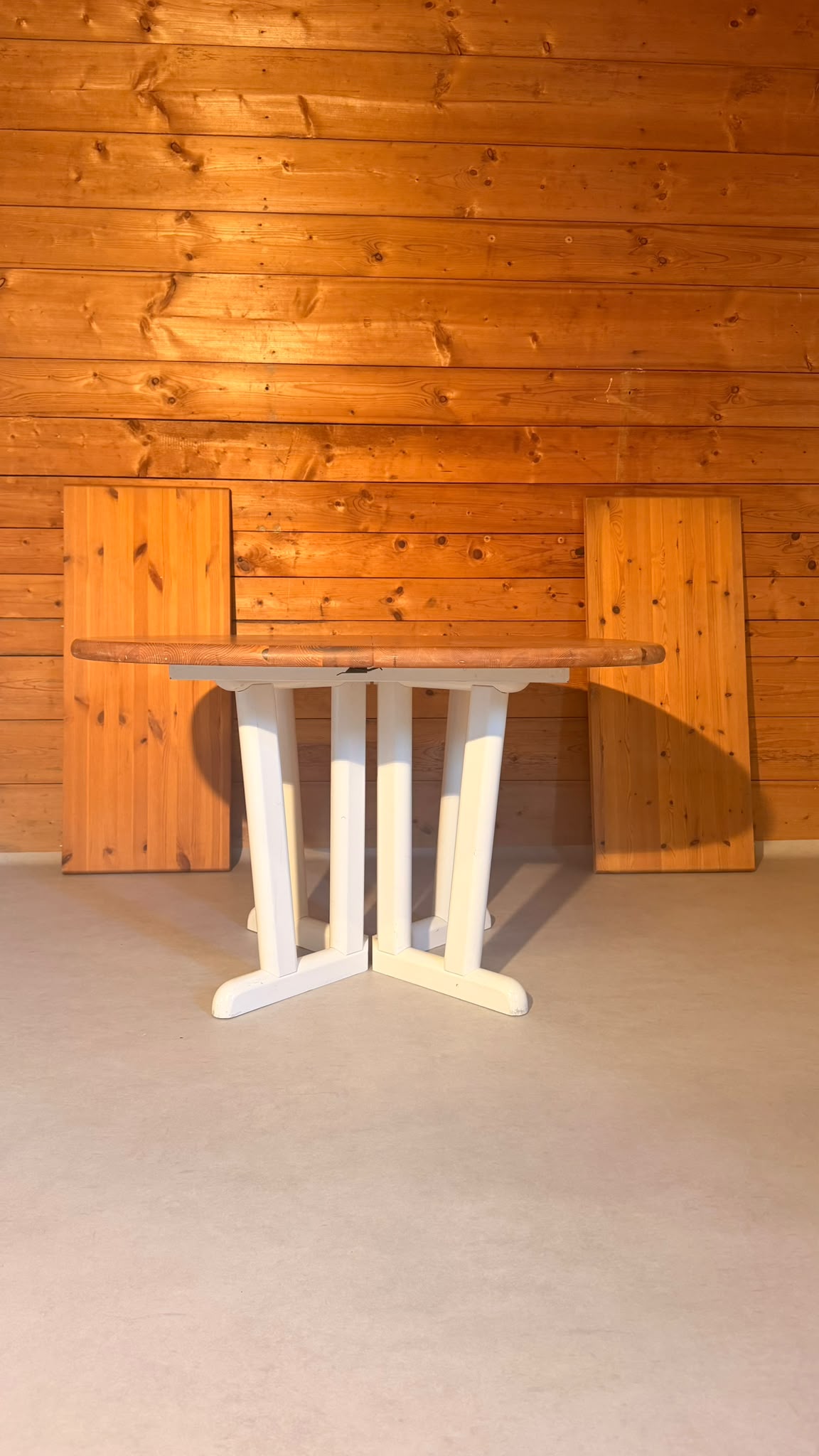 Esstisch aus Kiefer Massivholz im Landhaus Stil, ausziehbar