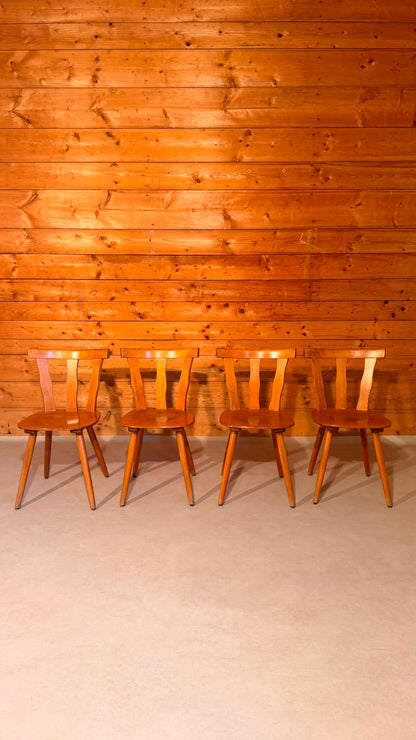 4 Vintage Holzstühle im Landhausstil Schweizer Möbel