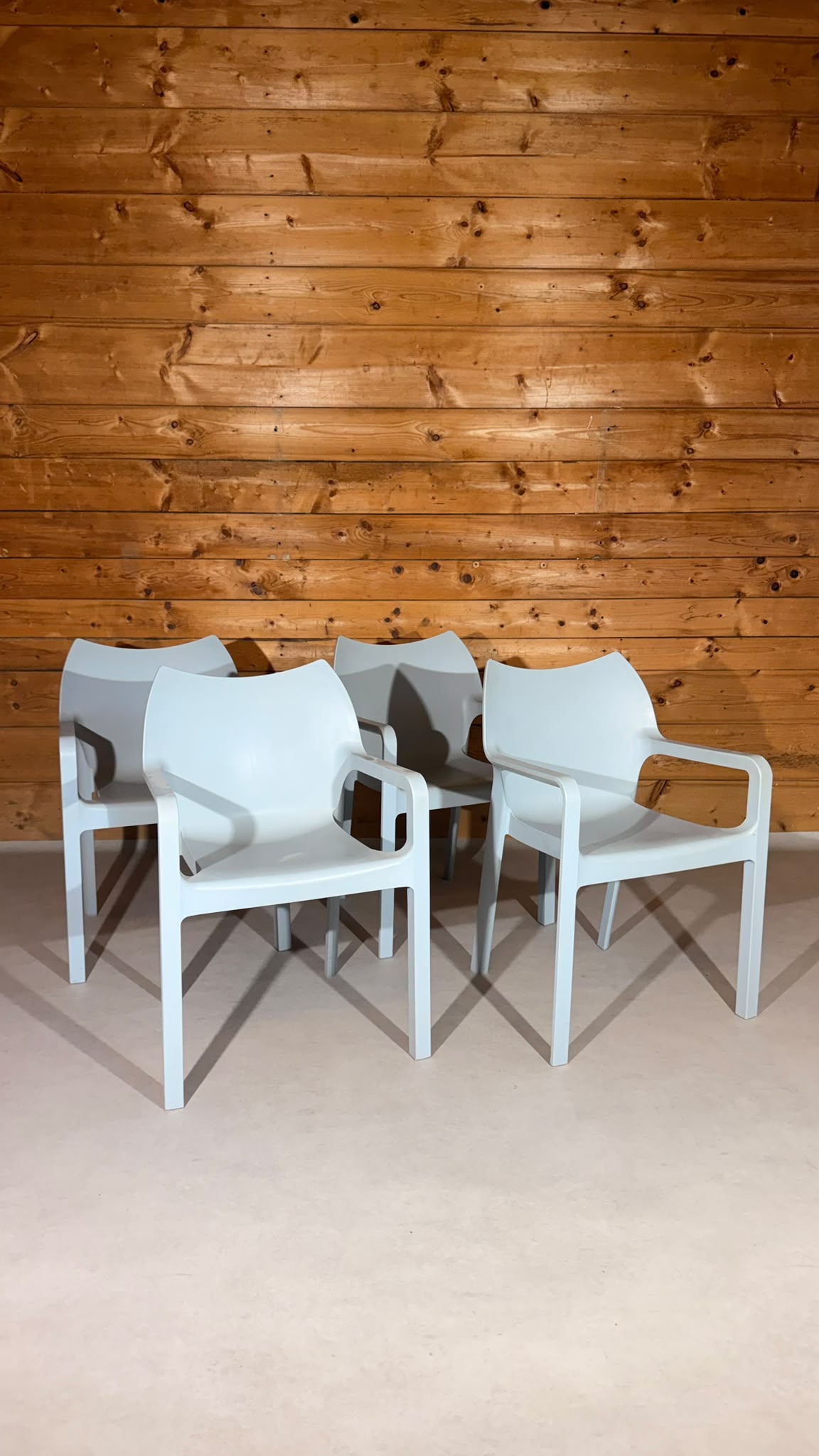 4er Set Design Armlehnstühle stapelbar Outdoor CLP Diva grau