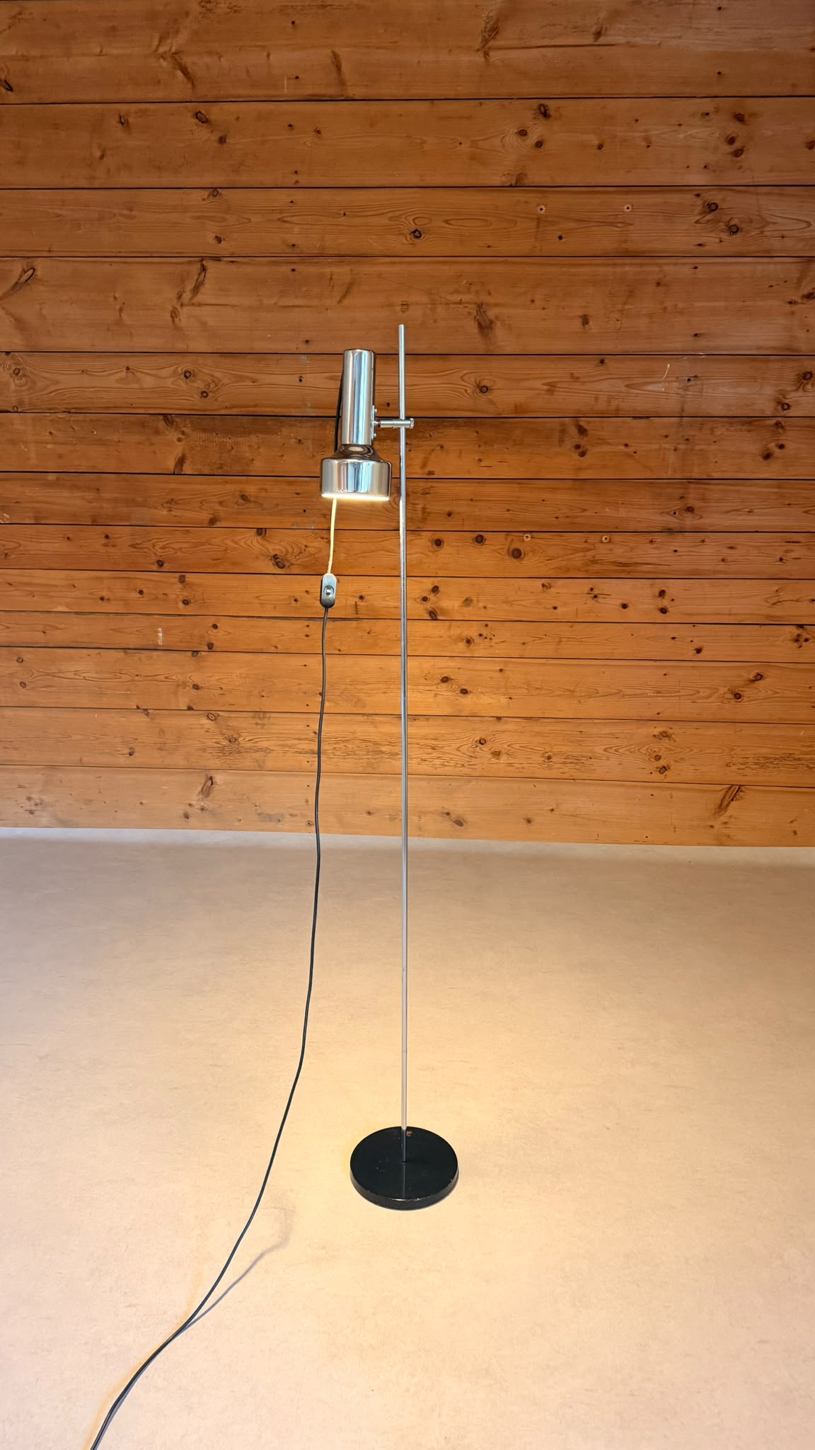 Vintage Spot Stehlampe Chrom verstellbar 70er Design