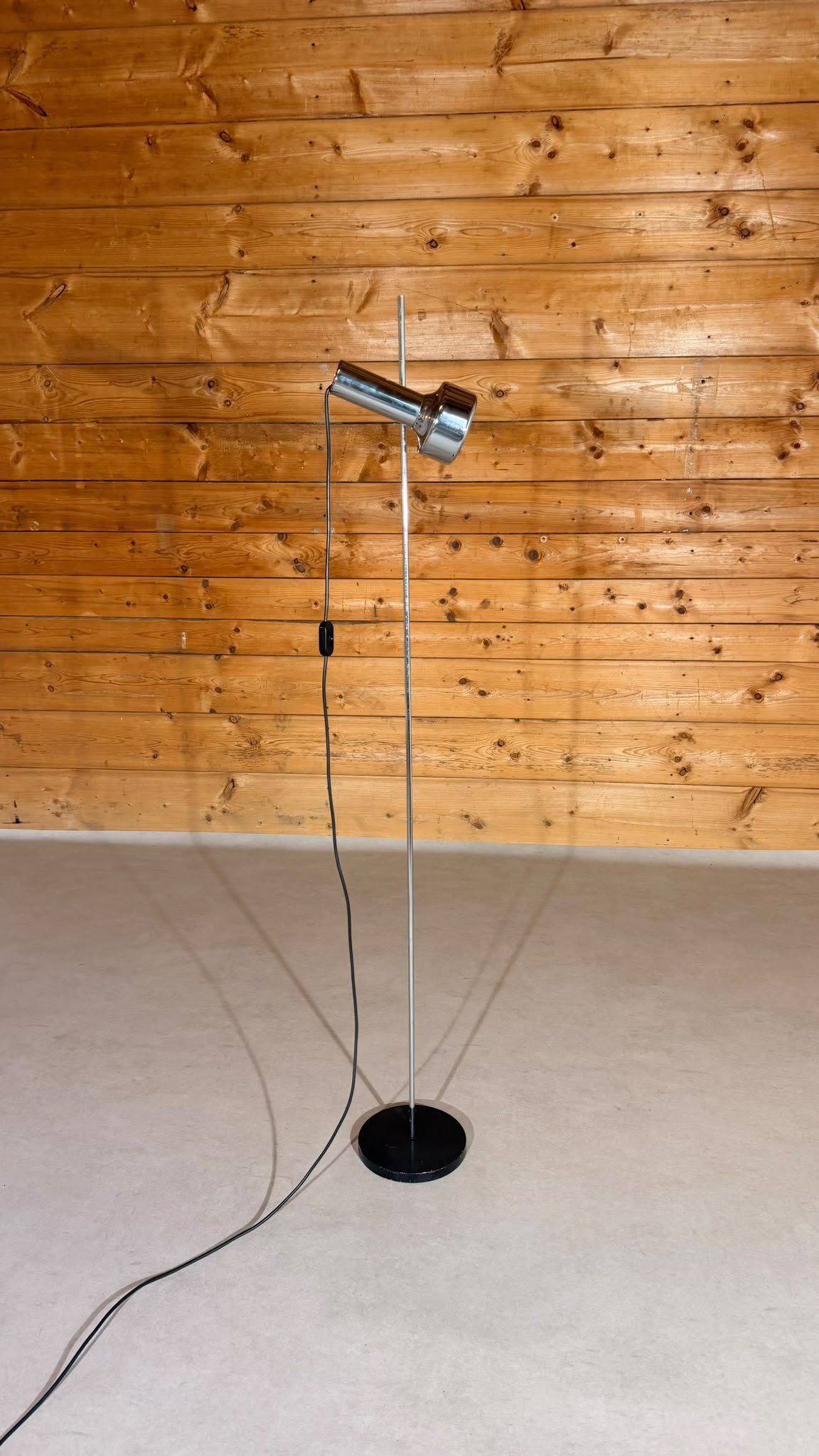 Vintage Spot Stehlampe Chrom verstellbar 70er Design