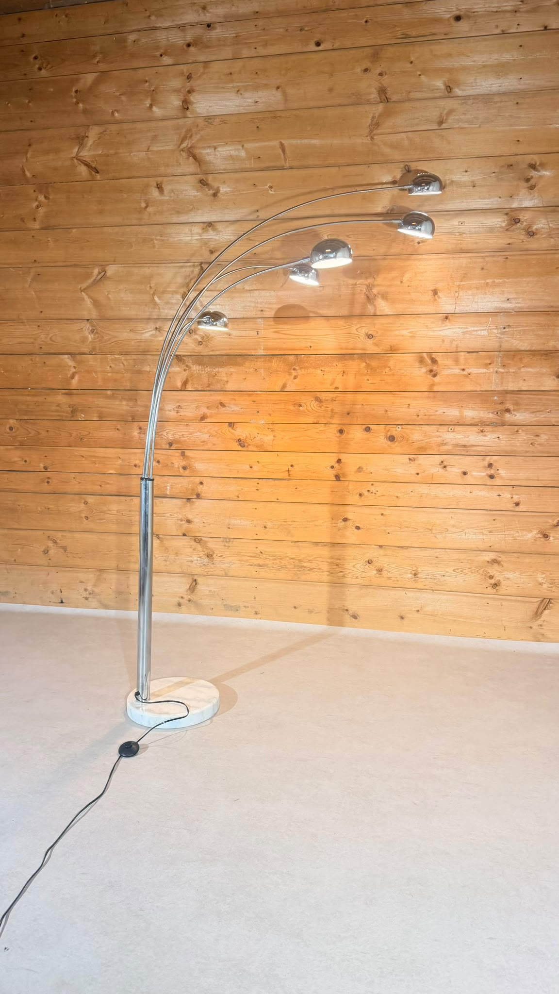 Design Bogenlampe 5-flammig Chrom mit Marmorfuss