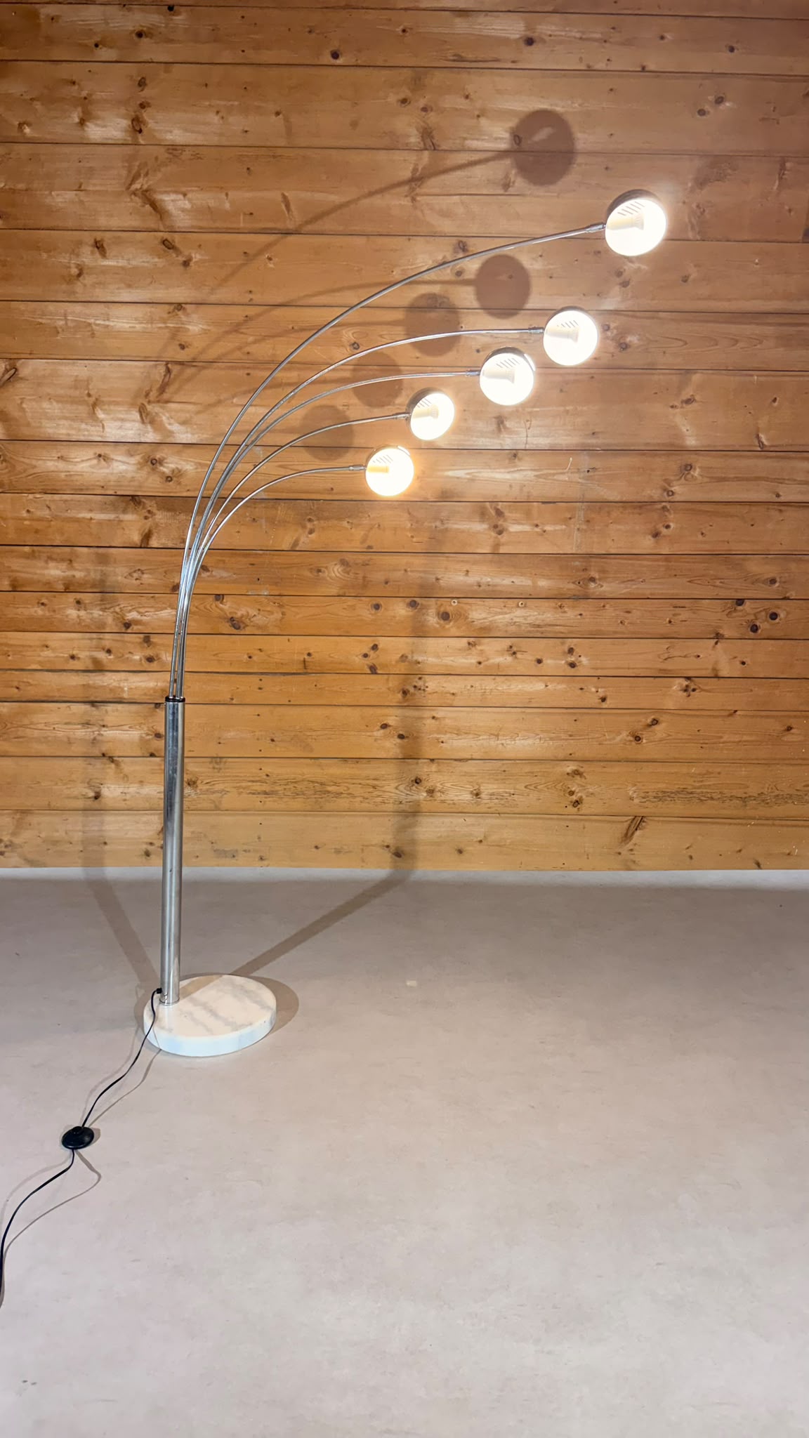 Design Bogenlampe 5-flammig Chrom mit Marmorfuss