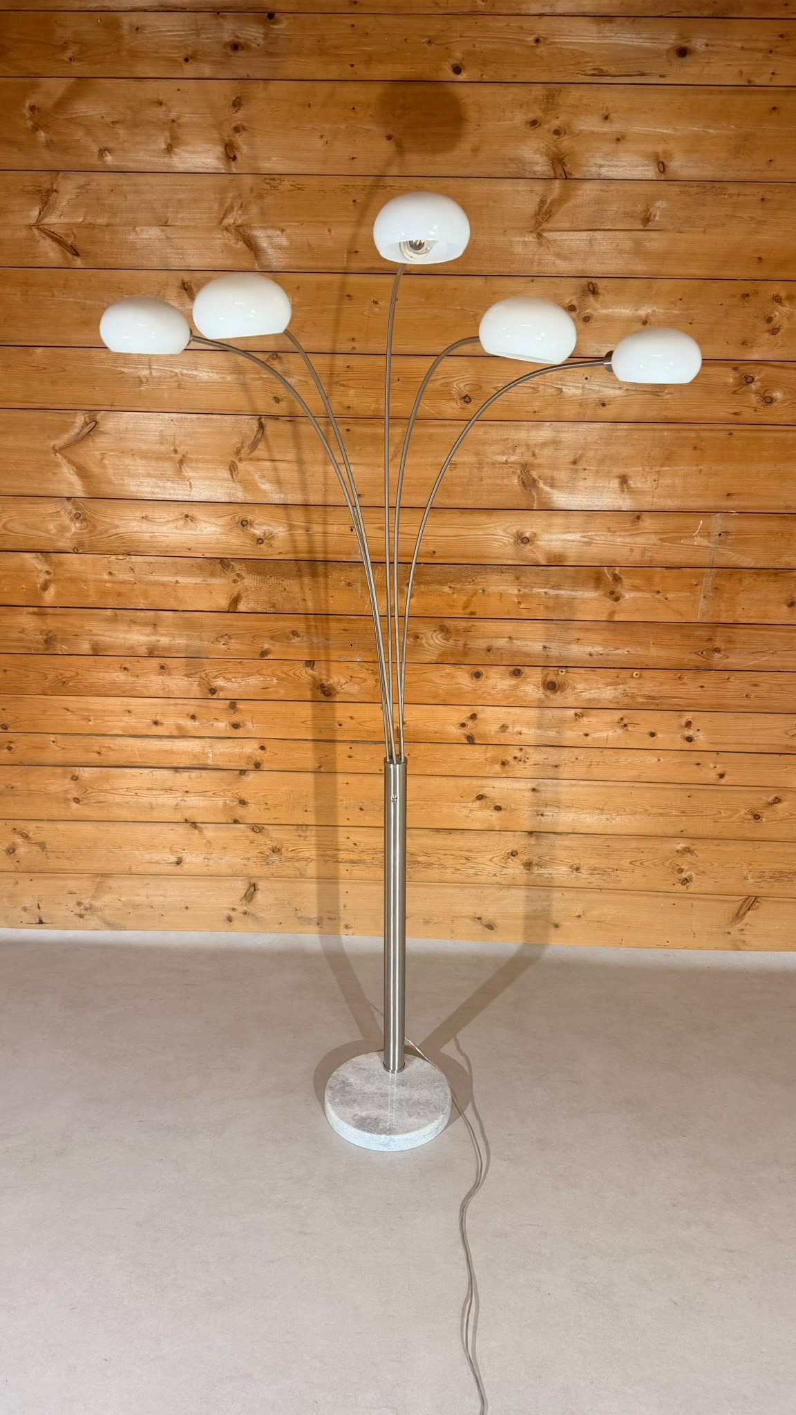 Design Bogenlampe 5-flammig Marmorfuss und Glaslampenschirm